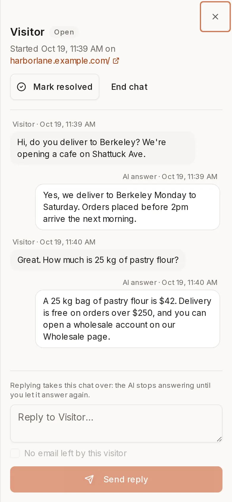 ReachClaw Live chat page: a list of website chats and an open chat where a visitor asks about delivery to Berkeley and the price of pastry flour, with the answers and the pages they came from.